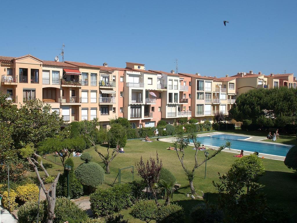 Belvilla By Oyo Comte De Empuries Apt B Empuriabrava Eksteriør billede